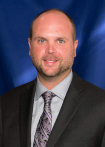 A photo of Dr. Jeremy Earnhart.